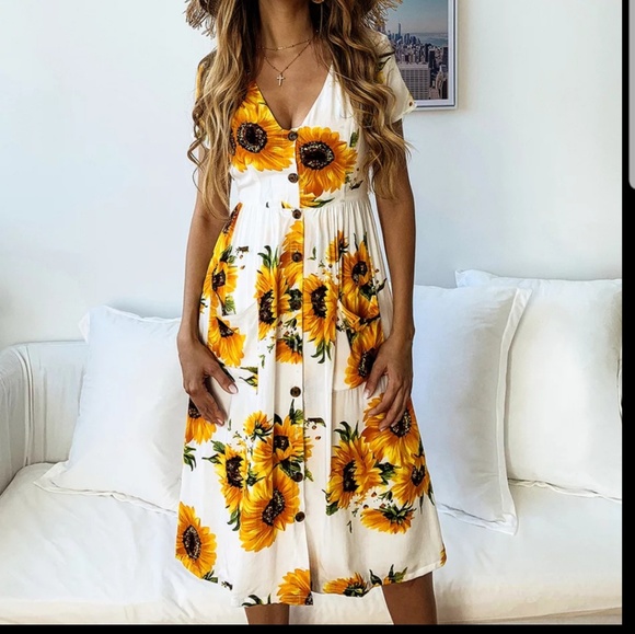 Julia Sunflower Beach SunDress - Picture 3 of 4